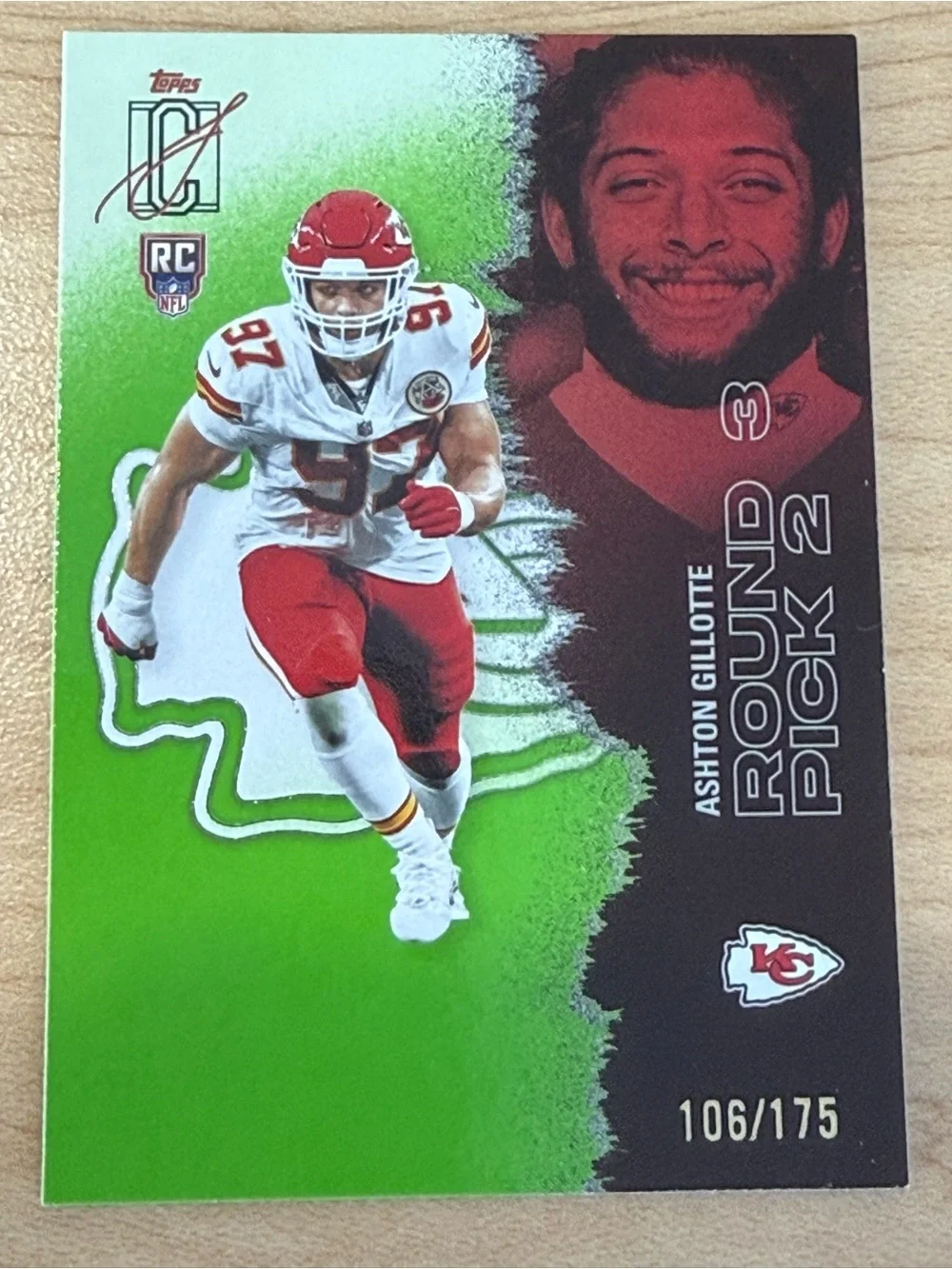 Topps Ashton Gillotte Kansas City Chiefs Card - Yellow/White /175